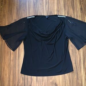 ‼️Black women’s top‼️